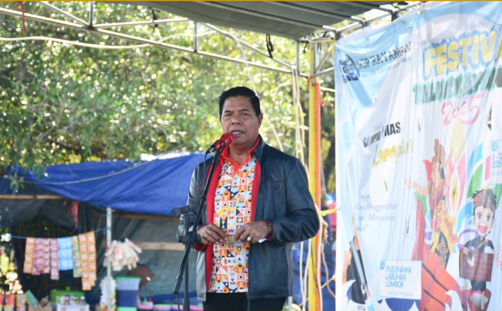 Festival Teluk Kayangan: Semangat Mandiri di Balik Keterbatasan, Memukau Bupati Lombok Timur