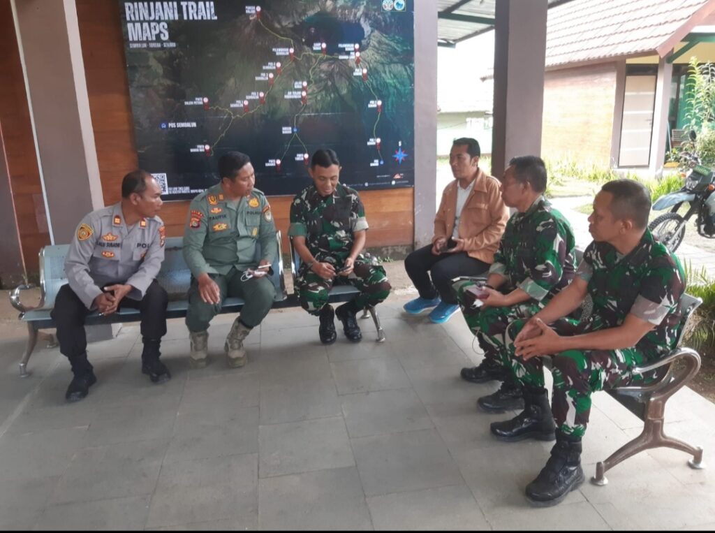 Drama Penyelamatan di Puncak Rinjani: Pendaki Belanda Terjatuh, Dievakuasi Heli Menuju Bali